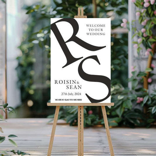 Make a lasting impression with a stylish and memorable welcome wedding sign.